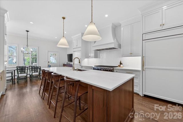 700 Queens Road, Charlotte, NC 28207