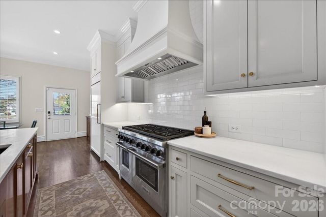 700 Queens Road, Charlotte, NC 28207