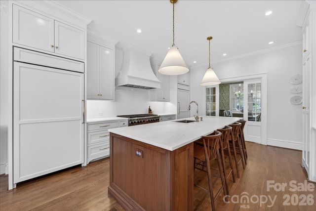 700 Queens Road, Charlotte, NC 28207