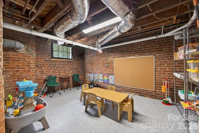 700 Queens Road, Charlotte, NC 28207