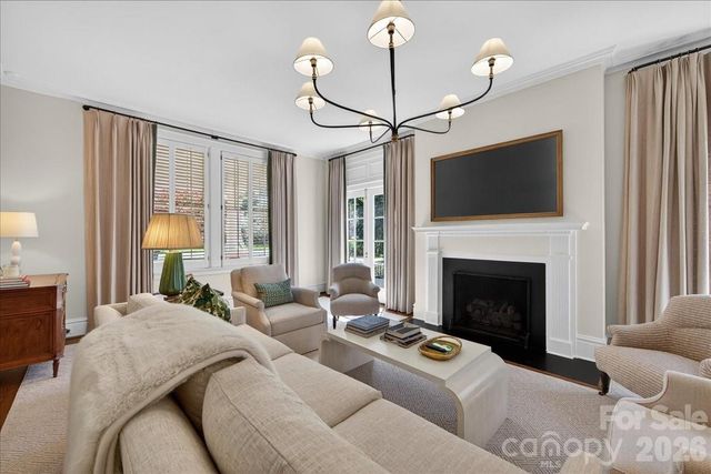 700 Queens Road, Charlotte, NC 28207