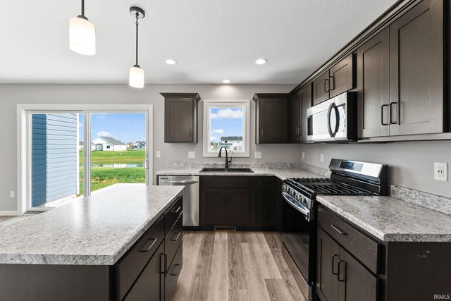 1410 Bear Hollow Drive, Huntertown, IN 46748