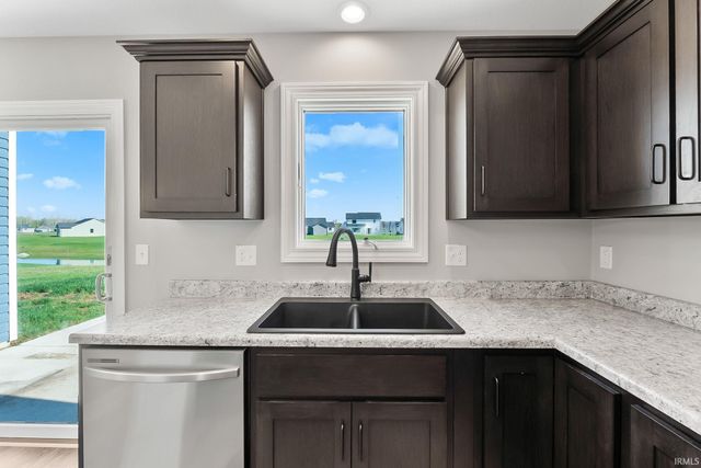 1410 Bear Hollow Drive, Huntertown, IN 46748