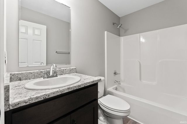 1410 Bear Hollow Drive, Huntertown, IN 46748