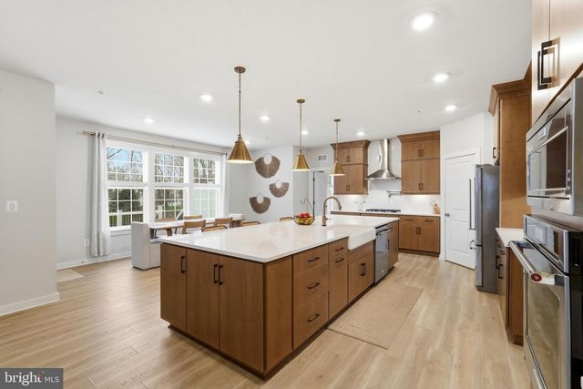 6829 FOUNTAIN PARK DR, Glenn Dale, MD 20769
