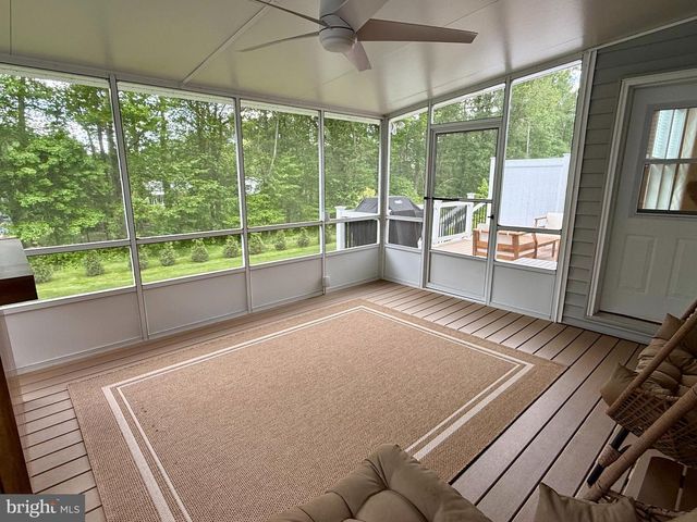 6829 FOUNTAIN PARK DR, Glenn Dale, MD 20769