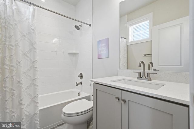 6829 FOUNTAIN PARK DR, Glenn Dale, MD 20769