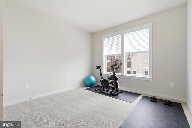6829 FOUNTAIN PARK DR, Glenn Dale, MD 20769