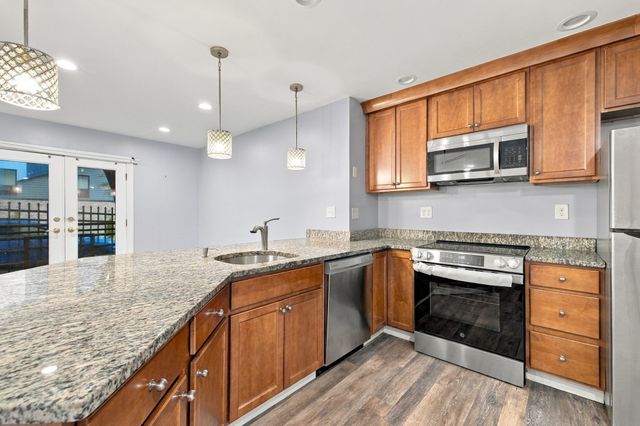 165 Cottage St 207, Chelsea, MA 02150