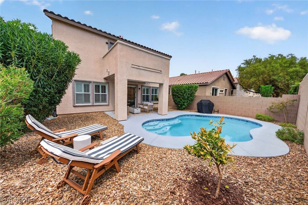 2413 Cockatiel Drive, North Las Vegas, NV 89084 — photo 2