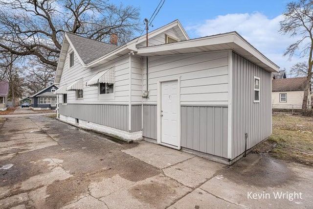 883 Emerson Avenue, Muskegon, MI 49442
