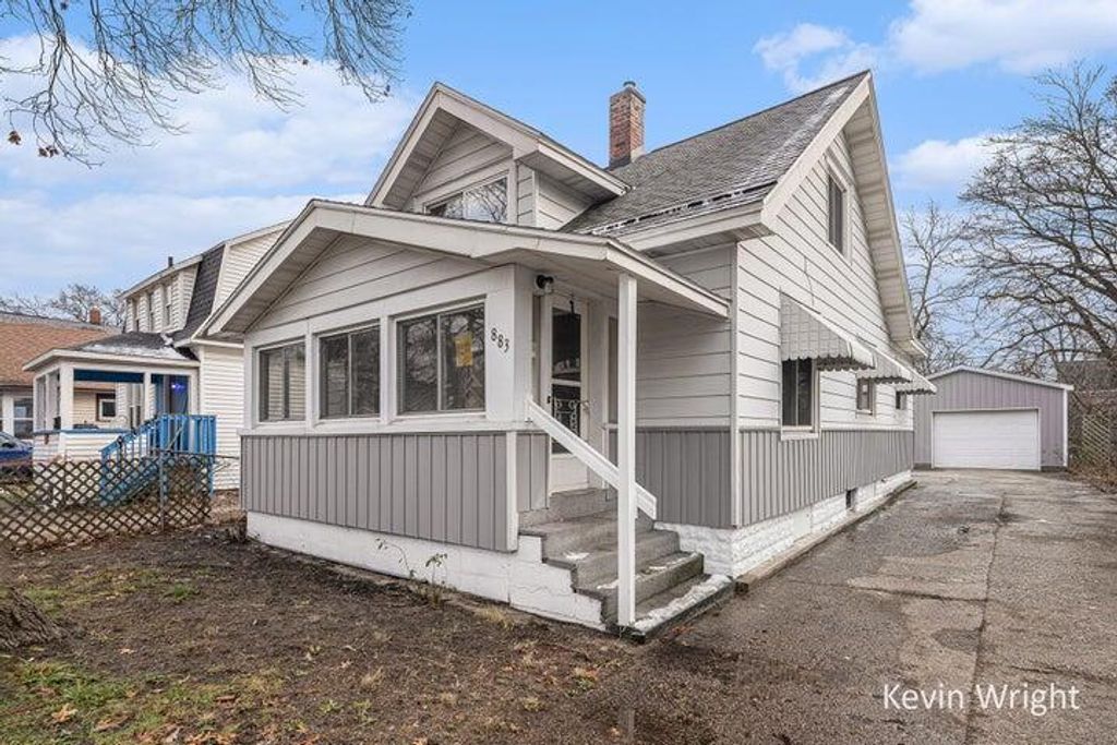 883 Emerson Avenue, Muskegon, MI 49442