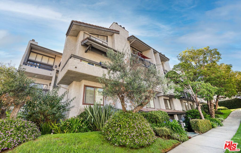 1920 Pandora Avenue 8, Los Angeles, CA 90025 — photo 2