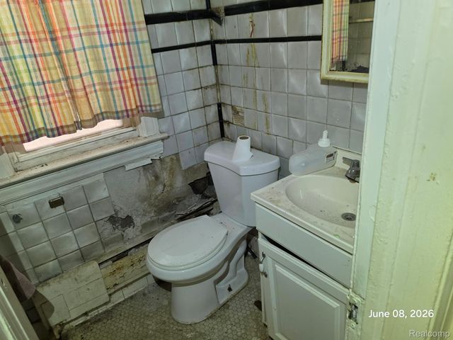 17560 Greenlawn Street, Detroit, MI 48221