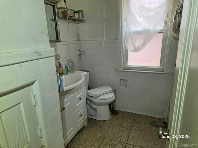 17560 Greenlawn Street, Detroit, MI 48221