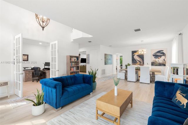 10443 NW 59th Pl, Parkland, FL 33076