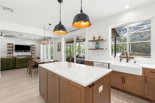 10443 NW 59th Pl, Parkland, FL 33076