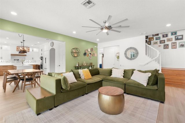 10443 NW 59th Pl, Parkland, FL 33076