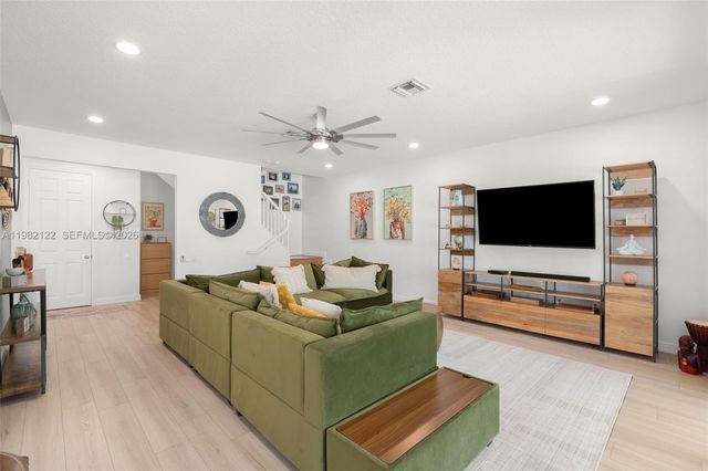 10443 NW 59th Pl, Parkland, FL 33076