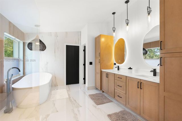 10443 NW 59th Pl, Parkland, FL 33076