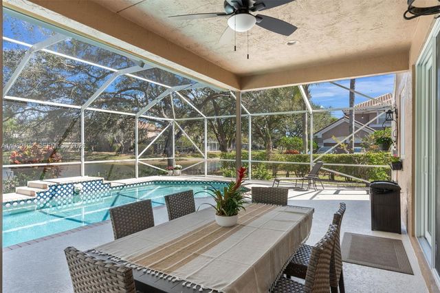 10443 NW 59th Pl, Parkland, FL 33076