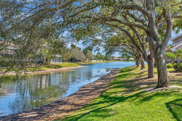 10443 NW 59th Pl, Parkland, FL 33076