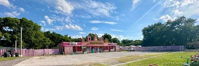 3218 W Broadway Street, Ardmore, OK 73401