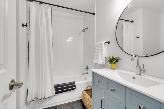 1368 Thayer Hall Drive, Mount Pleasant, SC 29466