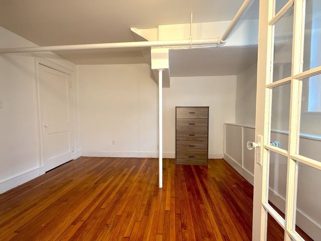 20 Claflin Rd A, Brookline, MA 02445