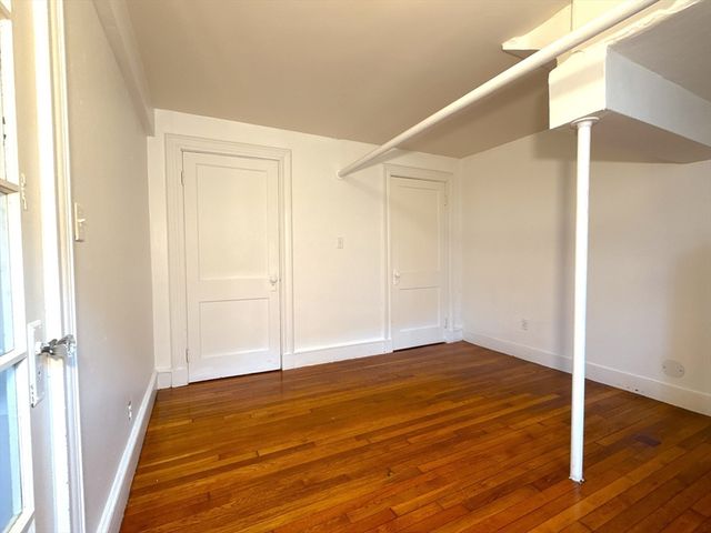 20 Claflin Rd A, Brookline, MA 02445