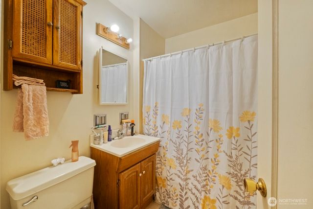 9716 Greenwood Avenue N, Seattle, WA 98103