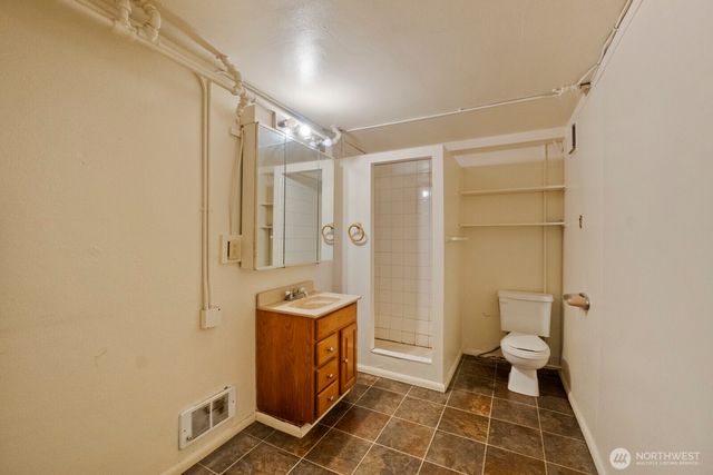 9716 Greenwood Avenue N, Seattle, WA 98103