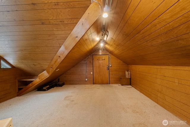 9716 Greenwood Avenue N, Seattle, WA 98103