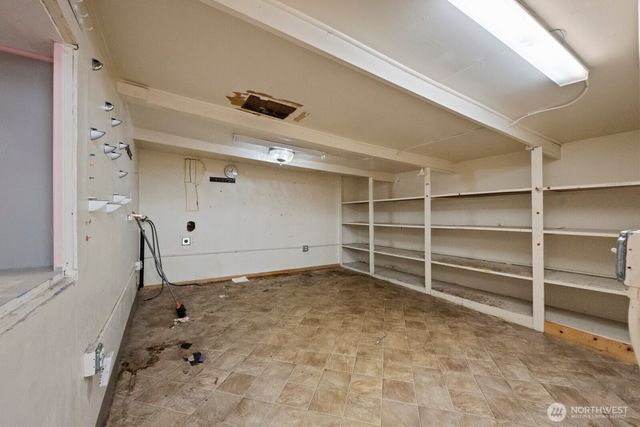 9716 Greenwood Avenue N, Seattle, WA 98103