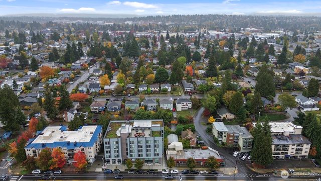 9716 Greenwood Avenue N, Seattle, WA 98103