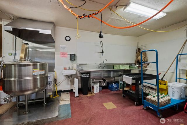 9716 Greenwood Avenue N, Seattle, WA 98103