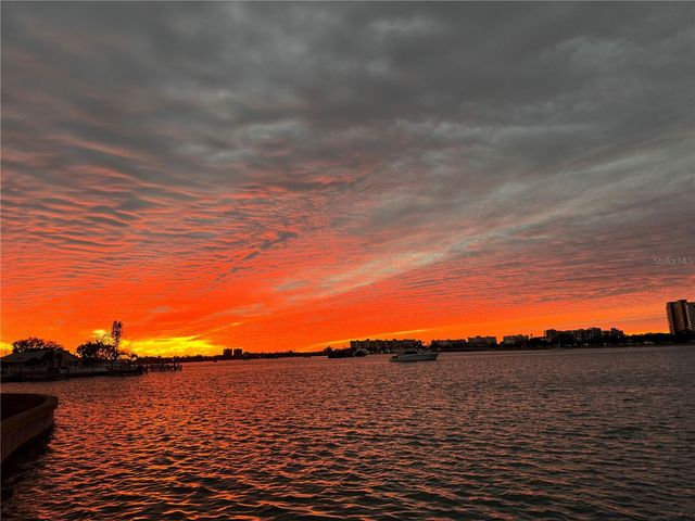 1898 SHORE DRIVE S 208, South Pasadena, FL 33707