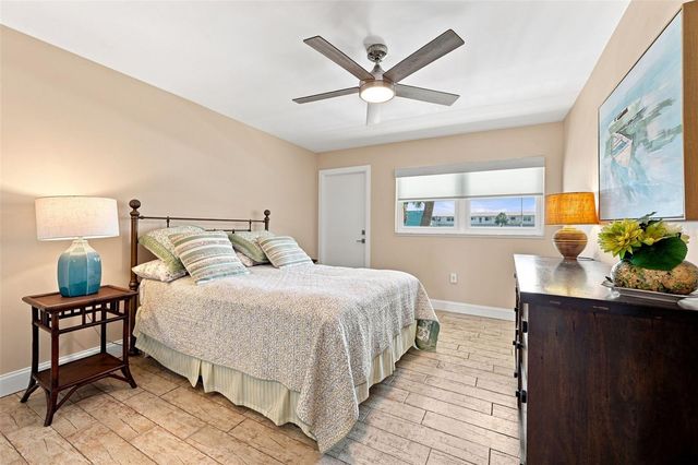 1898 SHORE DRIVE S 208, South Pasadena, FL 33707
