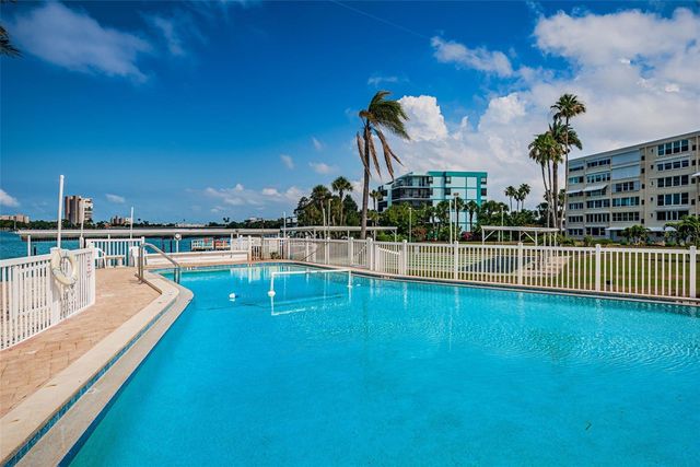 1898 SHORE DRIVE S 208, South Pasadena, FL 33707