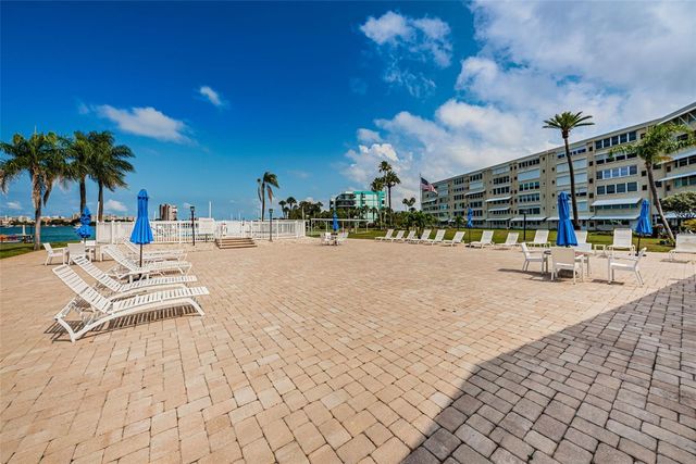 1898 SHORE DRIVE S 208, South Pasadena, FL 33707
