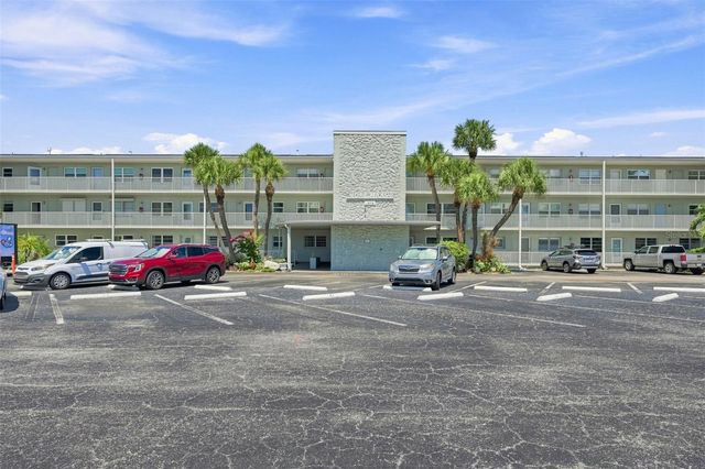1898 SHORE DRIVE S 208, South Pasadena, FL 33707