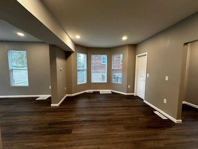 905 E Burlington St, Iowa City, IA 52240