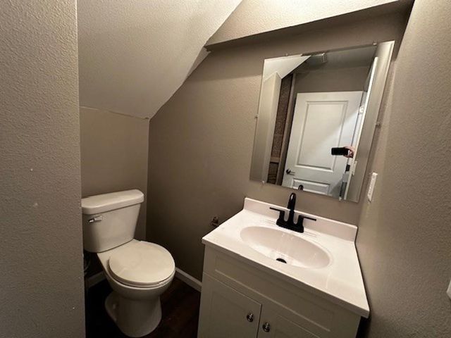 905 E Burlington St, Iowa City, IA 52240