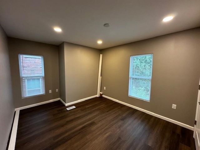 905 E Burlington St, Iowa City, IA 52240