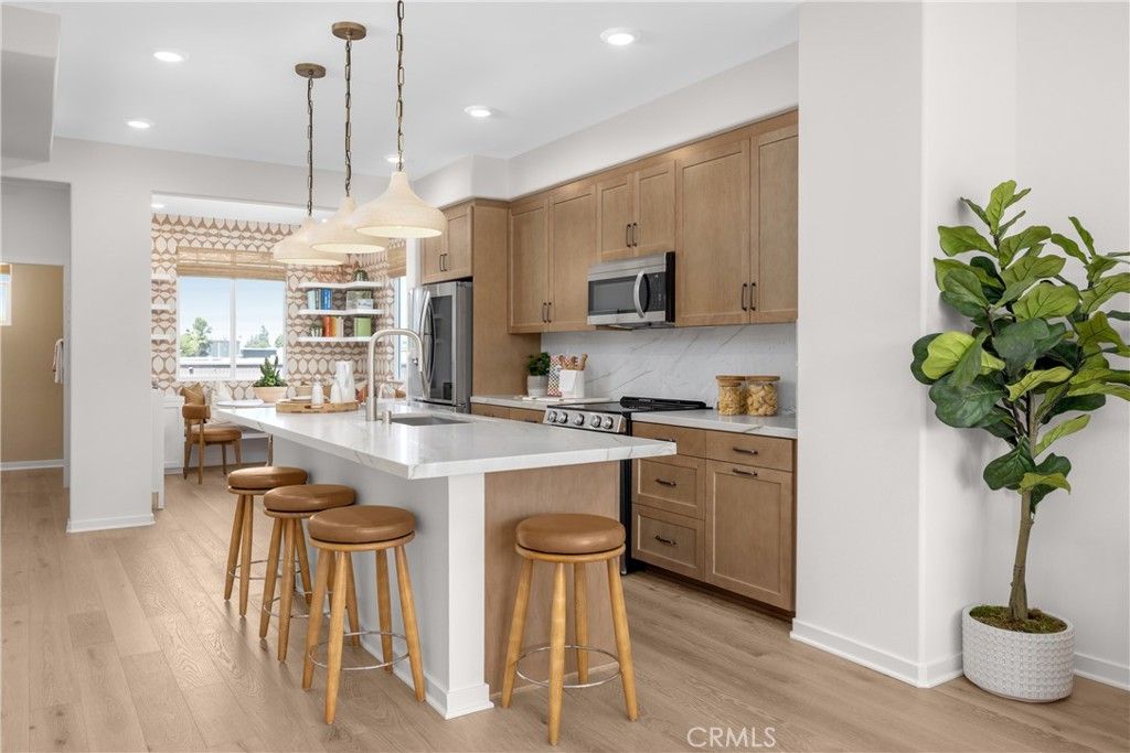 Image 4 of property listing at 7344 Foster Bridge Boulevard, Downey, CA 90240