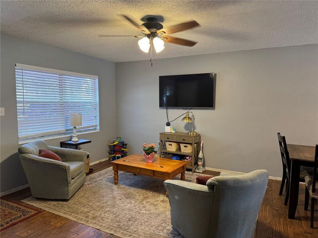 580 FERN AVENUE, Tavares, FL 32778