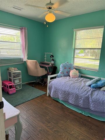 580 FERN AVENUE, Tavares, FL 32778