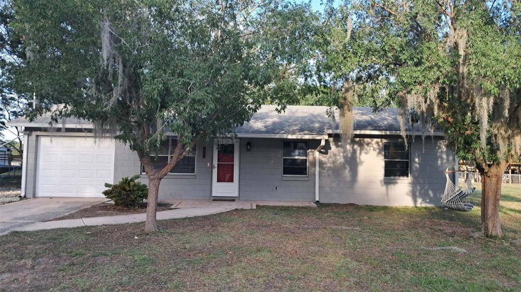580 FERN AVENUE, Tavares, FL 32778