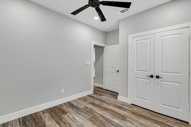 90 Live Oak Street, Alvarado, TX 76009