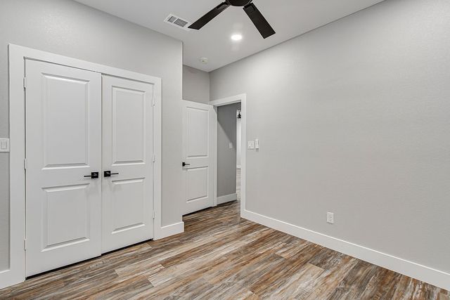 90 Live Oak Street, Alvarado, TX 76009